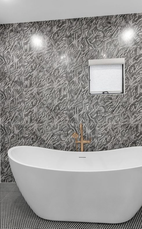 Meadowglen Primary Bath